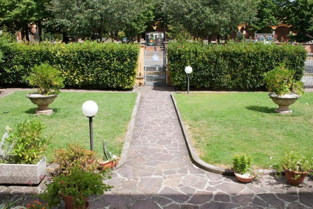 La Casa Di Tino Otel Fontanellato Dış mekan fotoğraf